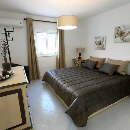 Holiday R. De Vale Do Olival شقة