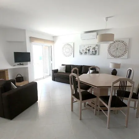 Apartment Holiday R. De Vale Do Olival Armação de Pêra